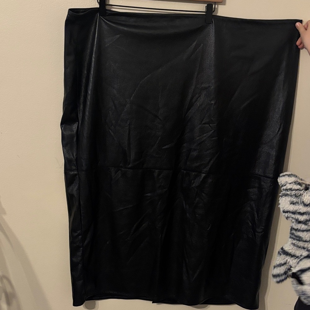 Good American Faux Leather Pencil Skirt